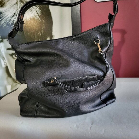 NWOT GUSSACI VEGAN LEATHER BUCKET SHOULDER BAG WITH POUCH - Picture 1 of 16